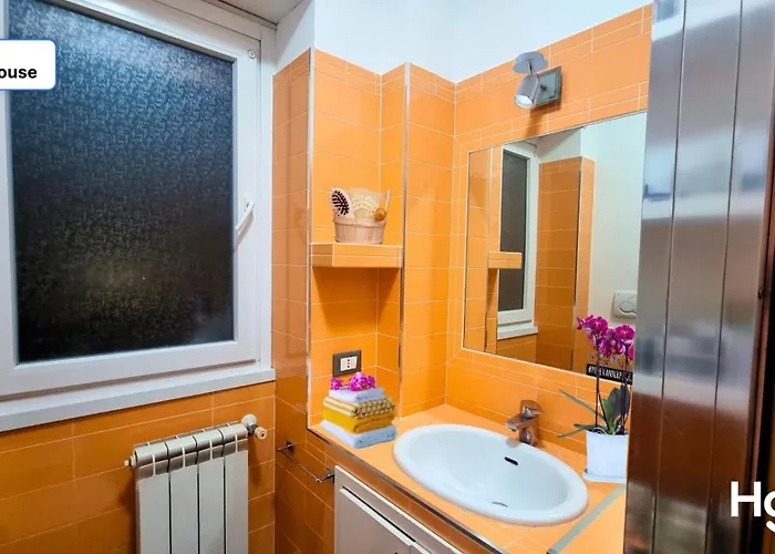 Apartman Poetry House *