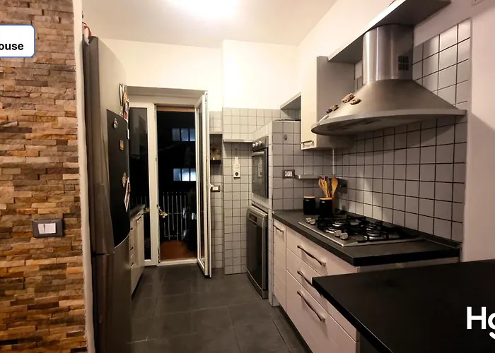 Poetry House Apartment *