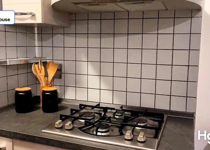 Poetry House Apartment *